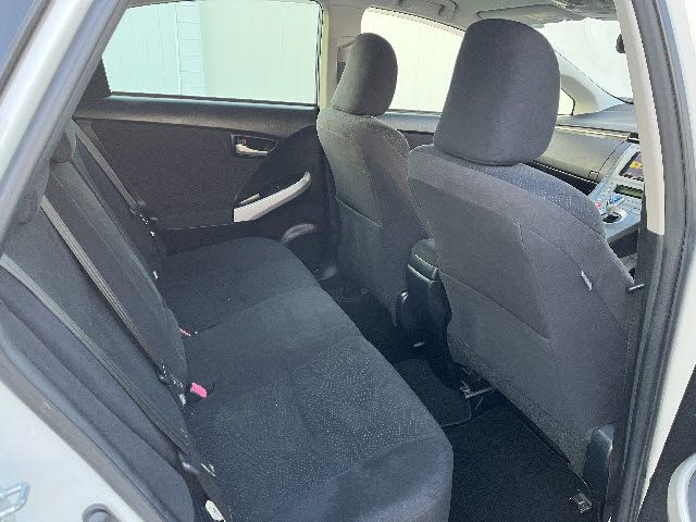 TOYOTA PRIUS 2015 Image 31