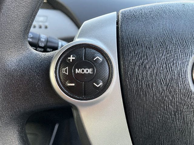 TOYOTA PRIUS 2015 Image 31