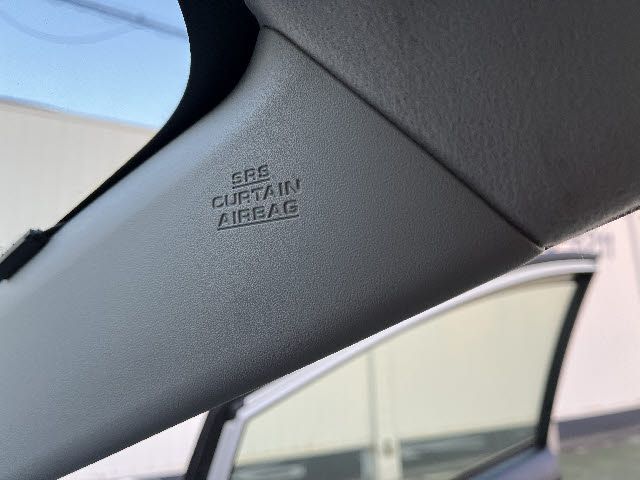 TOYOTA PRIUS 2015 Image 31