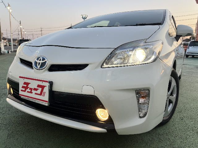 TOYOTA PRIUS 2015 Image 31
