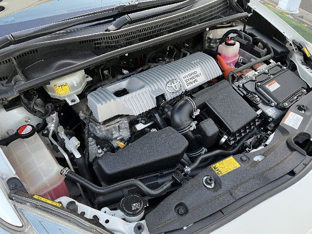 TOYOTA PRIUS 2015 Image 31