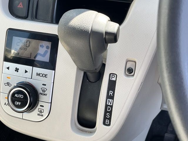 DAIHATSU MOVE 2015 Image 31