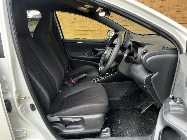 TOYOTA YARIS HYBRID 2021 Image 31