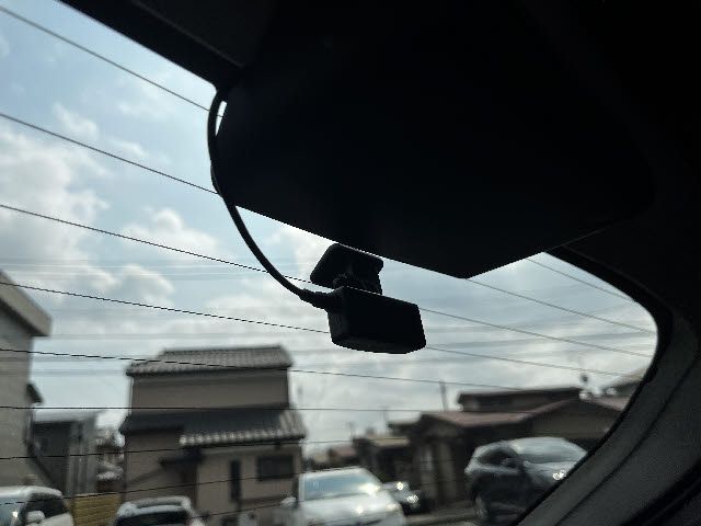 TOYOTA YARIS HYBRID 2021 Image 31