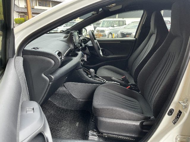 TOYOTA YARIS HYBRID 2021 Image 31