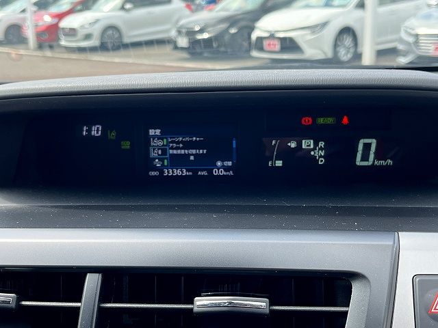 TOYOTA PRIUS ALPHA 2017 Image 31