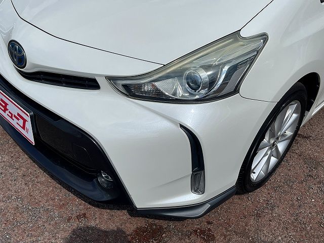 TOYOTA PRIUS ALPHA 2017 Image 31