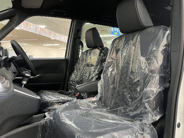 TOYOTA VOXY HYBRID 2026 Image 31