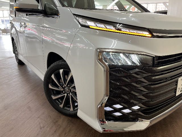 TOYOTA VOXY HYBRID 2026 Image 31