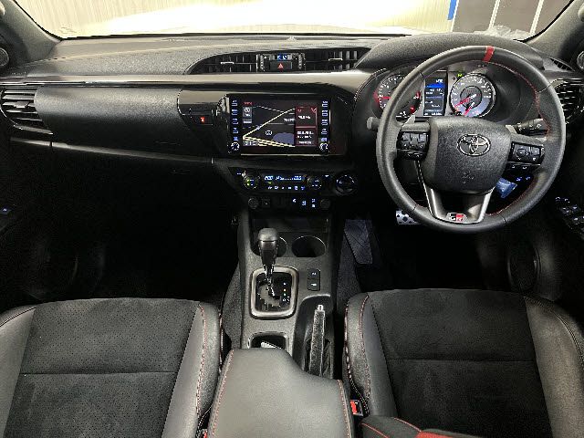 TOYOTA HILUX 4WD 2023 Image 31