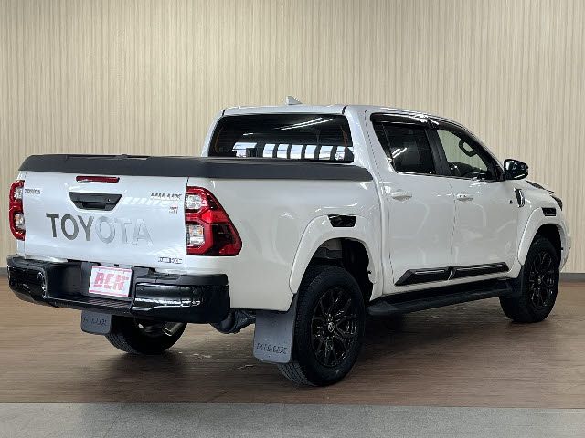 TOYOTA HILUX 4WD 2023 Image 31