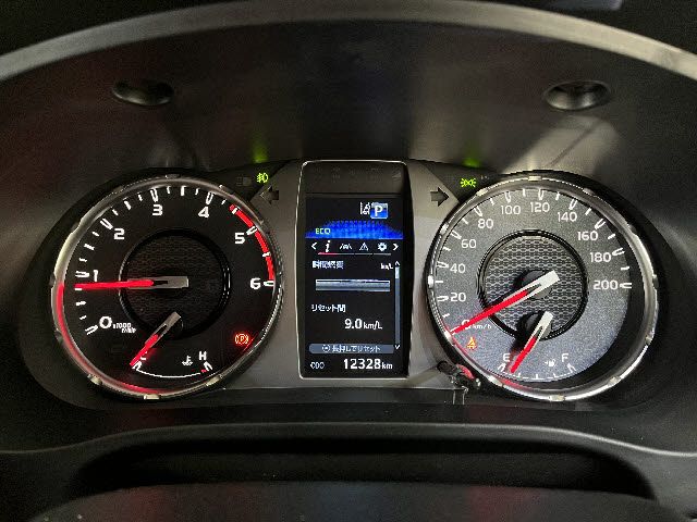 TOYOTA HILUX 4WD 2023 Image 31