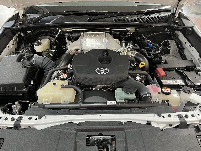 TOYOTA HILUX 4WD 2023 Image 31