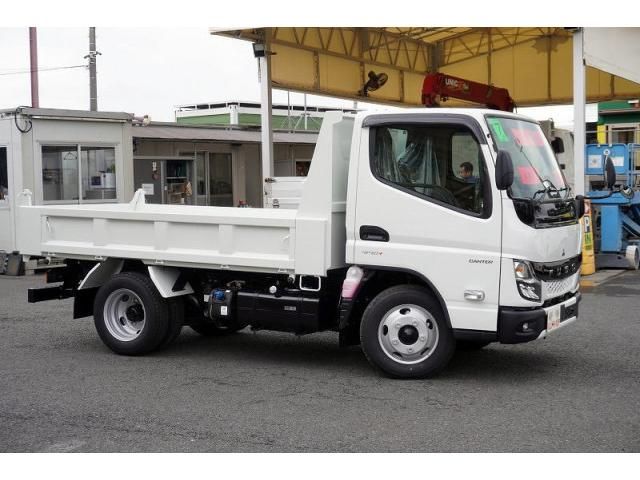MITSUBISHI CANTER 2025 Image 31
