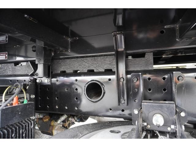 MITSUBISHI CANTER 2025 Image 31