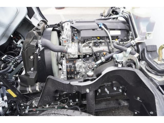 MITSUBISHI CANTER 2025 Image 31