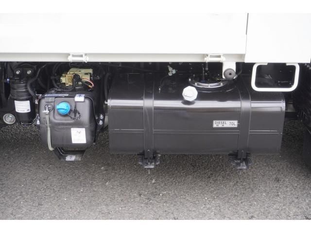 MITSUBISHI CANTER 2025 Image 31