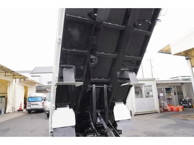 MITSUBISHI CANTER 2025 Image 31