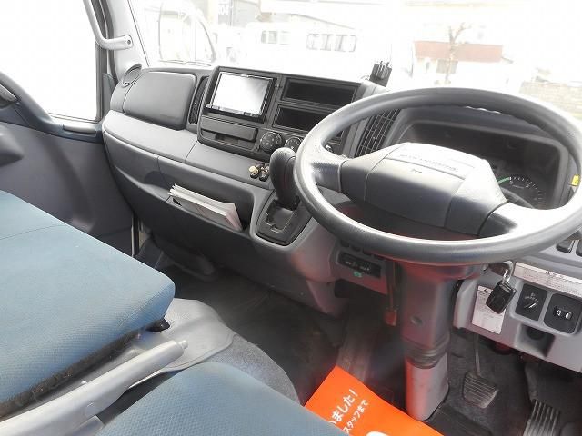 MITSUBISHI CANTER 2016 Image 31