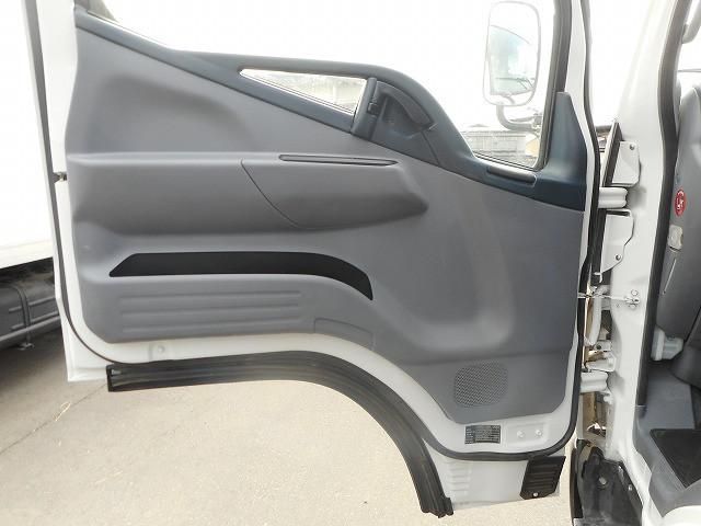 MITSUBISHI CANTER 2016 Image 31