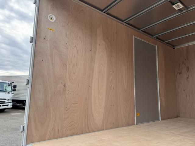 MITSUBISHI CANTER 2025 Image 31