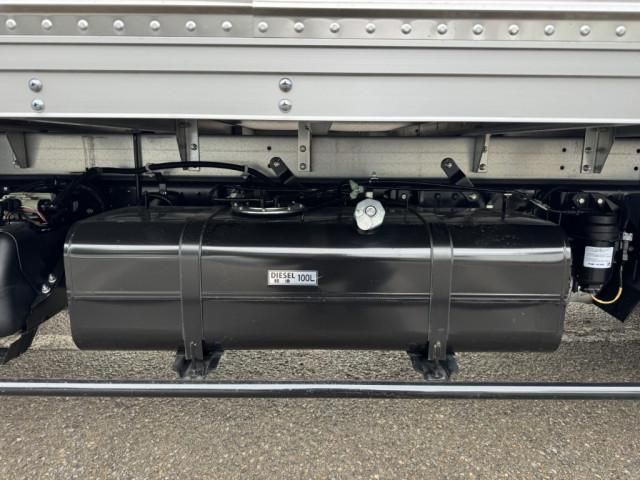 MITSUBISHI CANTER 2025 Image 31