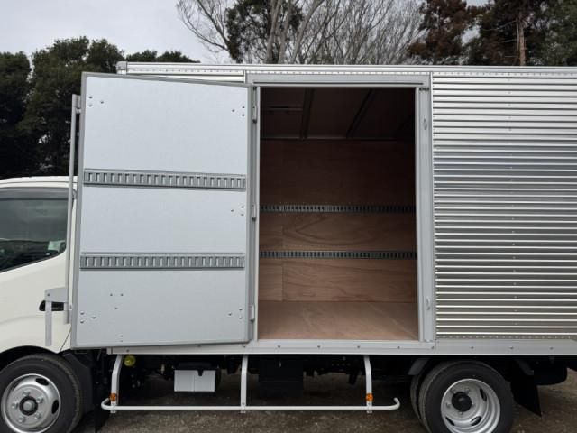 HINO DUTRO 2025 Image 31