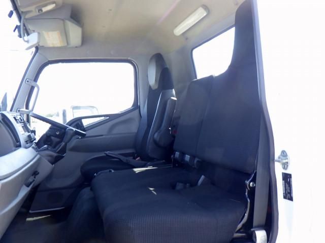 MITSUBISHI CANTER 2023 Image 31