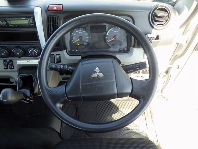 MITSUBISHI CANTER 2023 Image 31