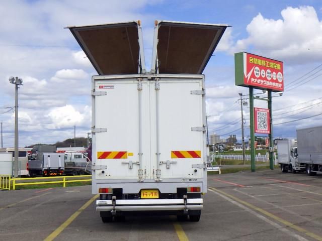 MITSUBISHI FUSOU FIGHTER 2017 Image 31