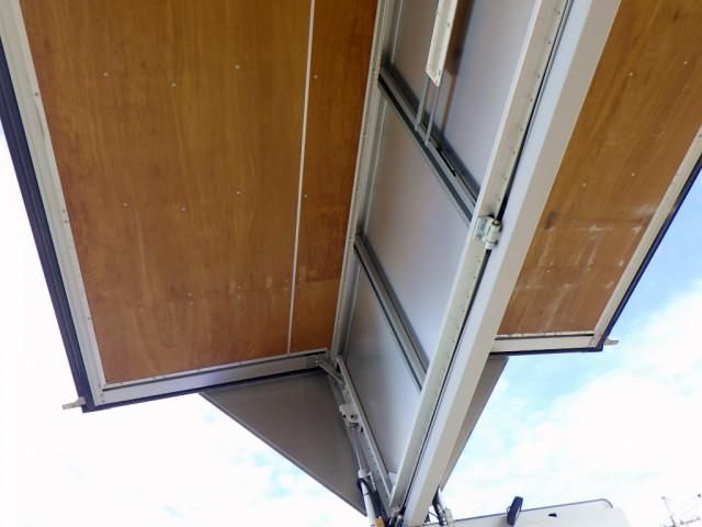 MITSUBISHI FUSOU FIGHTER 2017 Image 31