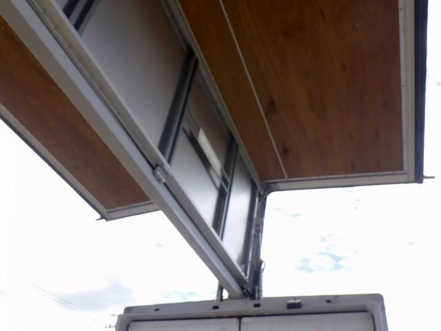 MITSUBISHI FUSOU FIGHTER 2017 Image 31