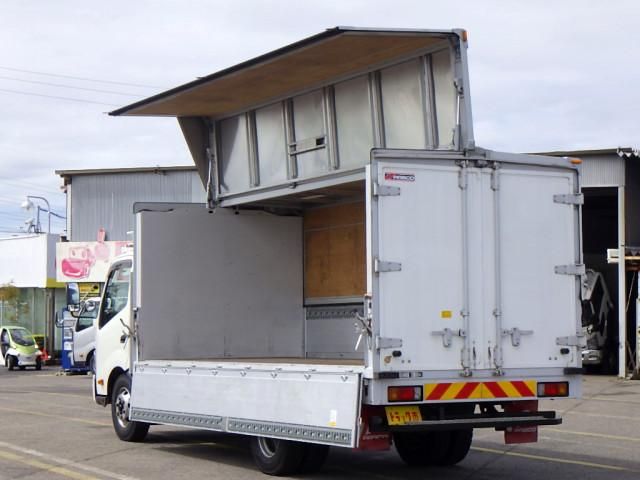 HINO DUTRO 2017 Image 31