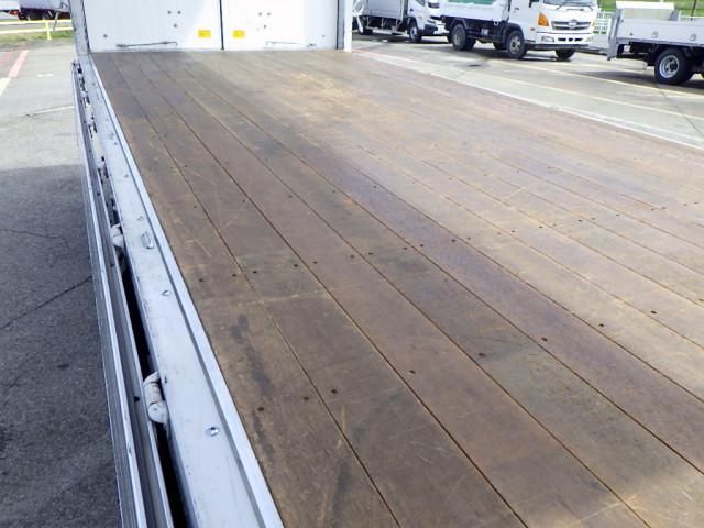 HINO DUTRO 2017 Image 31