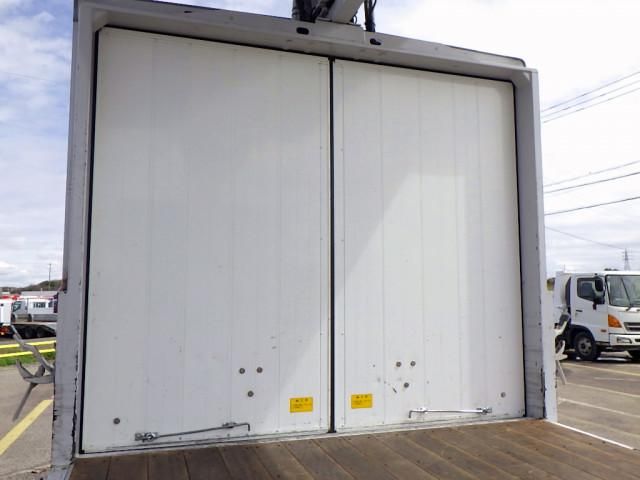 HINO DUTRO 2017 Image 31