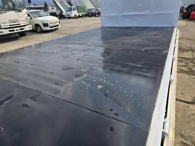 MITSUBISHI FUSOU FIGHTER 2008 Image 31