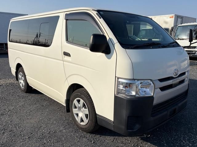 TOYOTA HIACE REGIUS WGN 2019 Image 31