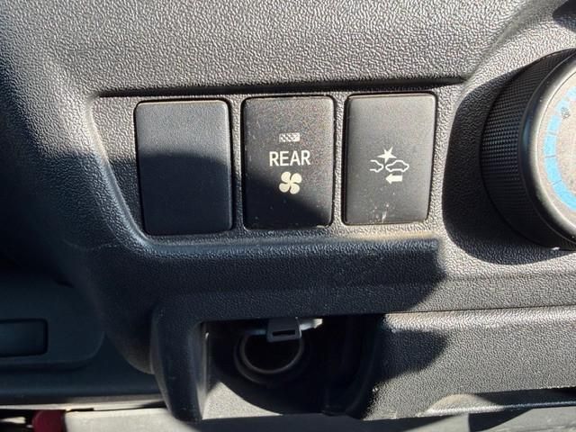 TOYOTA HIACE REGIUS WGN 2019 Image 31