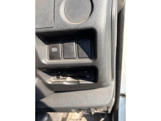 TOYOTA HIACE REGIUS WGN 2019 Image 31