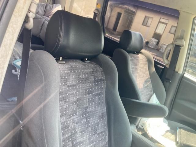 TOYOTA ESTIMA 2005 Image 31