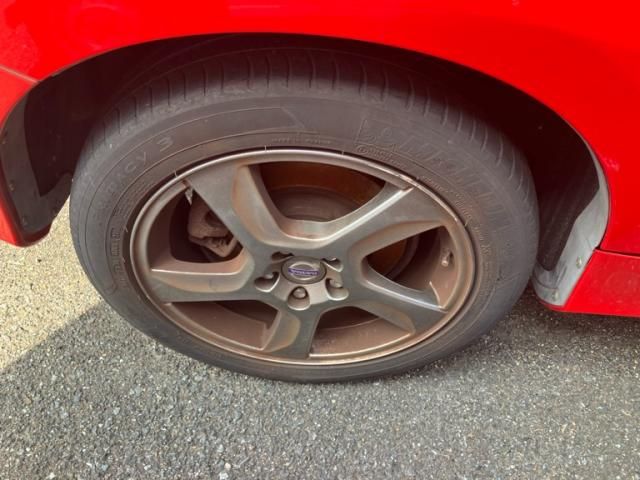 VOLVO V60 2012 Image 31