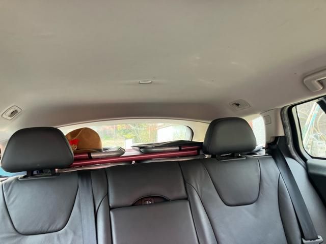 VOLVO V60 2012 Image 31