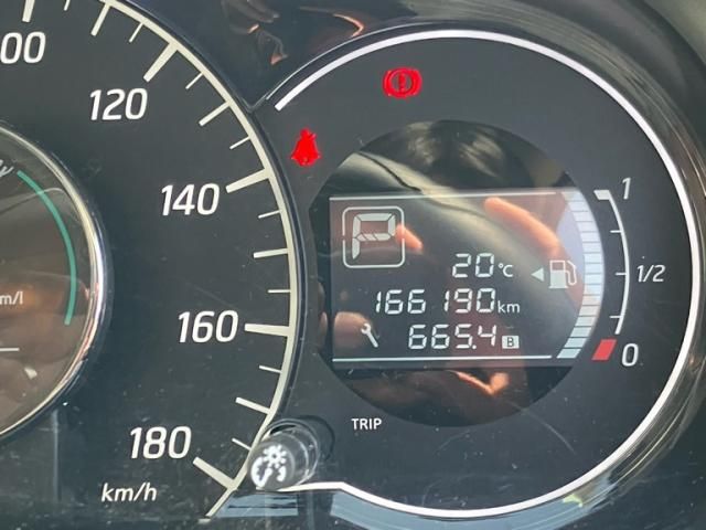 NISSAN NOTE 2012 Image 31