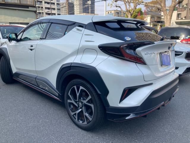 TOYOTA C-HR 2017 Image 31