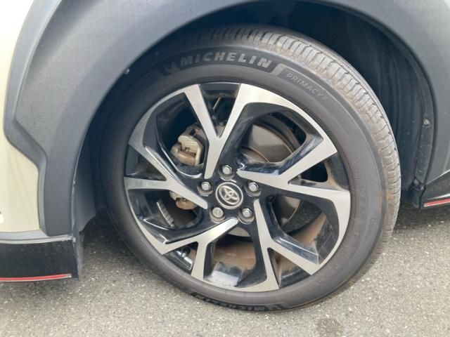 TOYOTA C-HR 2017 Image 31