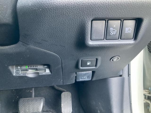 TOYOTA C-HR 2017 Image 31