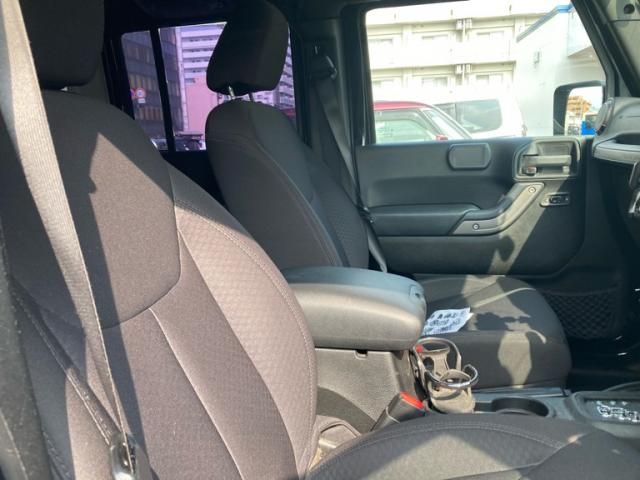 JEEP WRANGLER UNLIMI 2013 Image 31