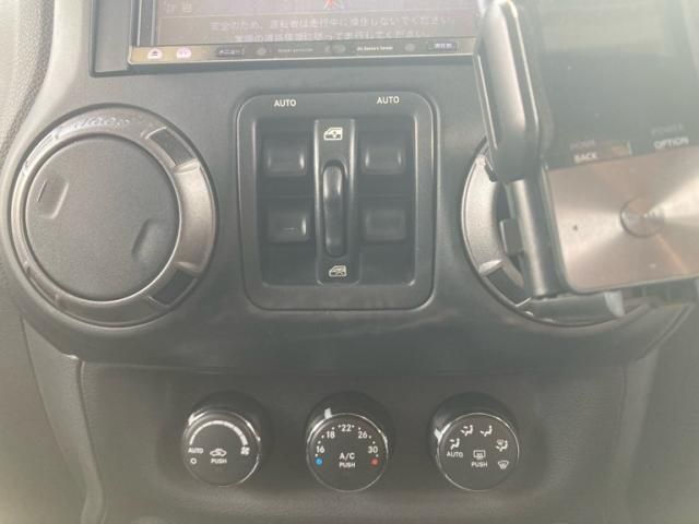 JEEP WRANGLER UNLIMI 2013 Image 31