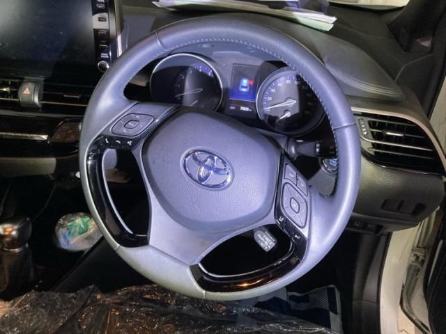 TOYOTA C-HR 4WD 2021 Image 31