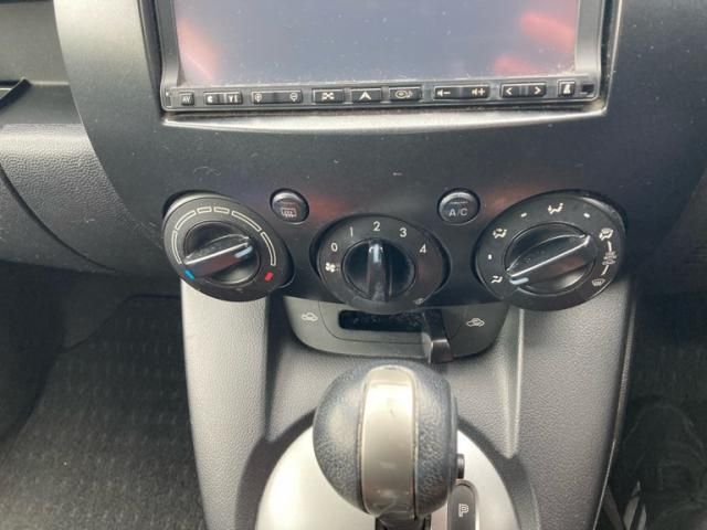 MAZDA DEMIO 2009 Image 31